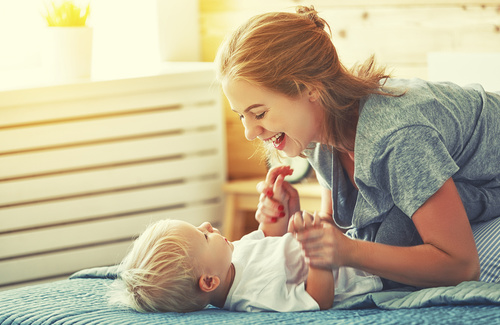 Risultati immagini per madre bambino